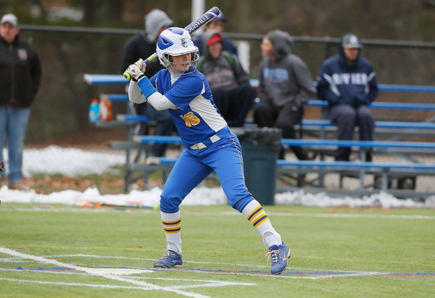 cat davis softball player at bat